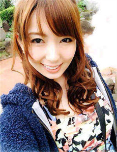 日本玩花姑娘