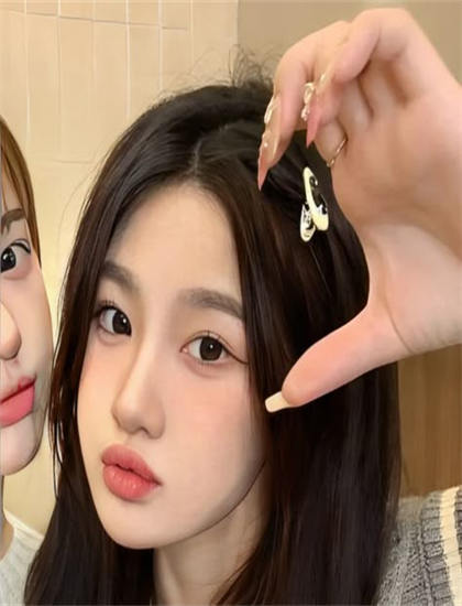 主流的《我有一炮开天门》的艺术：美学价值与创作技巧探讨